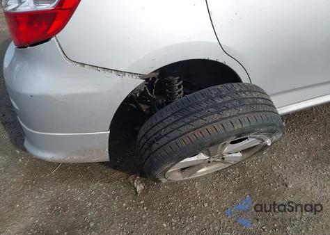 2010 Toyota Matrix S из США, поврежденный, VIN 2T1LE4EE8AC016318